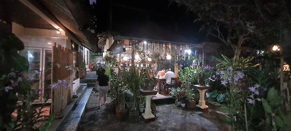 Warung Makan Bu Rus Ubud: Menu, Harga, dan Kapan Datang