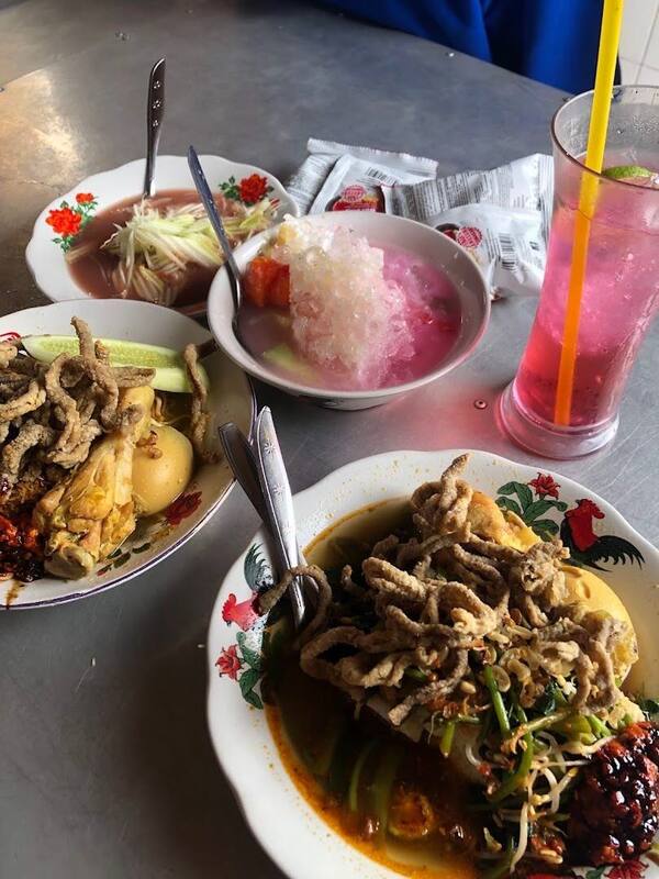 Warung Mek Resi Guwang: Tipat Kare Rp15 Ribu, Kapan Habis?