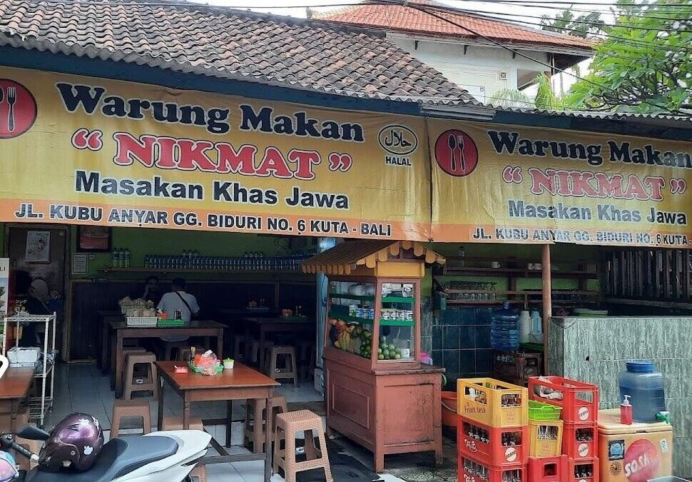 Warung Nikmat Kuta: The Legendary Halal Nasi Campur That Always Sells Out