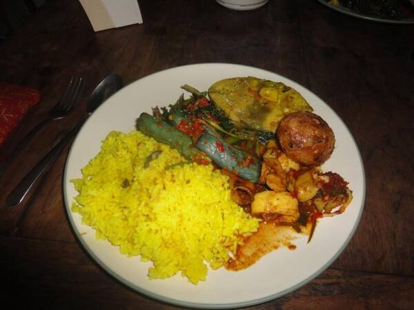 Warung Sulawesi Kerobokan: Legendary Buffet-Style Nasi Campur Near Petitenget