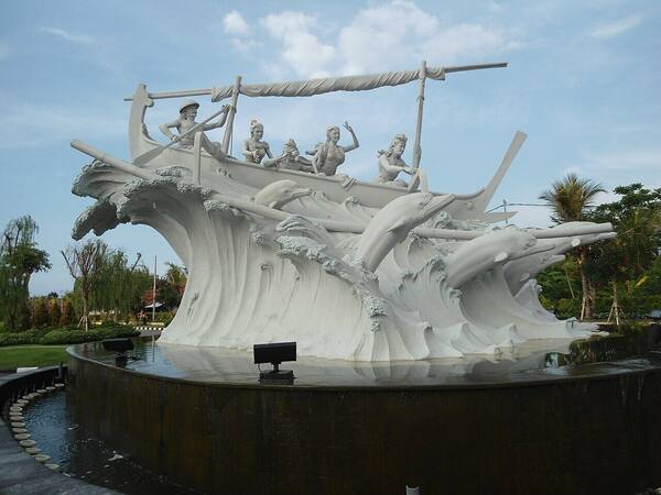 Wisata Lumba-lumba Pantai Lovina: Berburu Matahari Terbit & Dolphin di Bali Utara