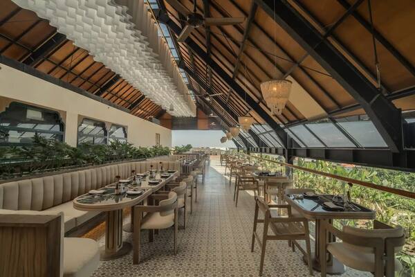 Wisteria Canggu Buka September 2026: Brunch Rooftop, Harga Menu