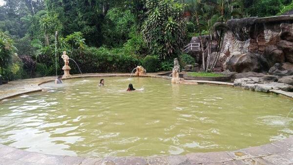Yeh Panes Penatahan: Sulphur Soaking at the Foot of Mount Batukaru