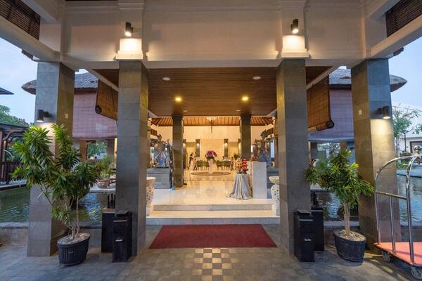 Royal Tulip Springhill Resort Jimbaran 15