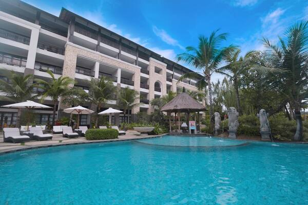Royal Tulip Springhill Resort Jimbaran foto 2