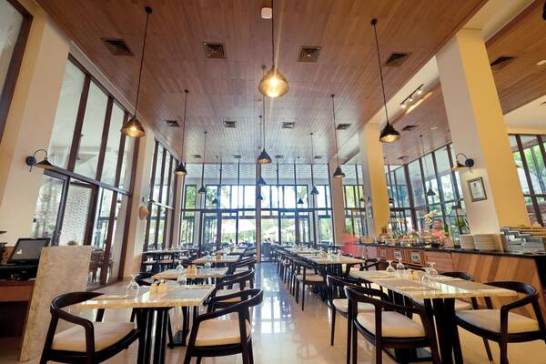Royal Tulip Springhill Resort Jimbaran foto 3